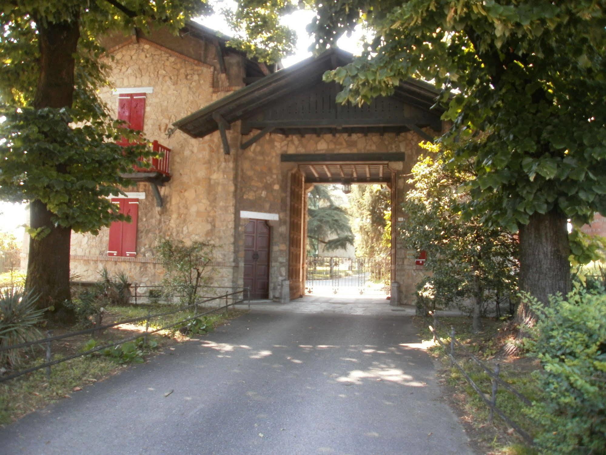 Albergo Villa & Roma Pallazzolo sull'Oglio Exterior photo